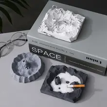 

Nordic Style Cement Ashtray Smoking Accessories Cigarettes Tobacco Office Home Astronaut Personality Design Decorations