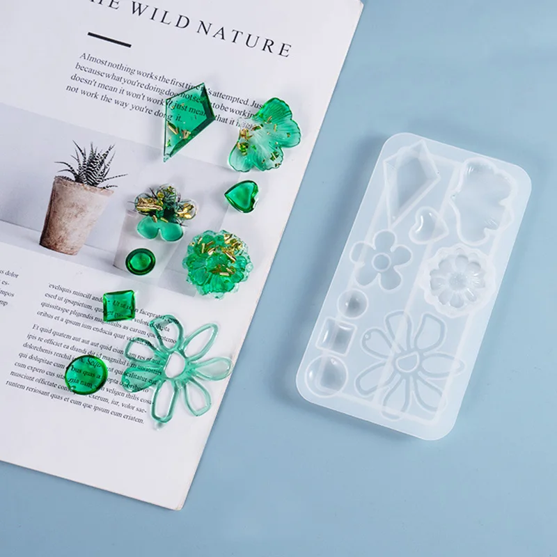 

DIY Crystal Epoxy Mold Earrings Flower Diamond Shape Pendant Homemade Jewelry Pendant Decoration Mirror Silicone Mold Epoxy Proc