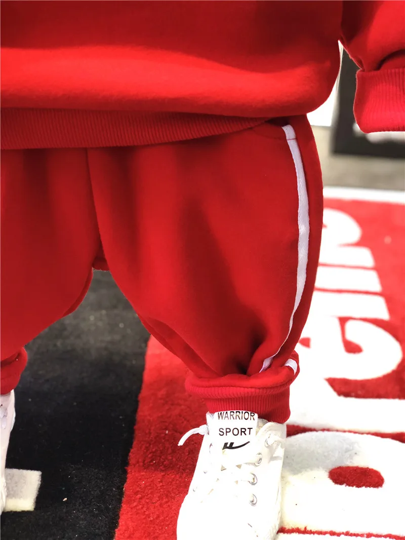 Зимний Бархатный комплект для мальчиков, г., зимний Повседневный бархатный свитер с надписью+ штаны, комплект из 2 предметов, комплект для фитнеса на открытом воздухе, 90-130 см, z150
