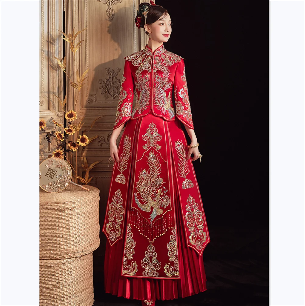 

Китайский традиционный свадебный костюм Чонсам с вышивкой Феникс и бахромой, элегантное платье для невесты, Ципао