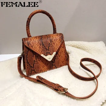

Vintage Serpentine Handbag Women Designer Lock Triangle Flap Crossbody Bag Small Snake Print Shoulder Bag Lady Mini Clutch Purse