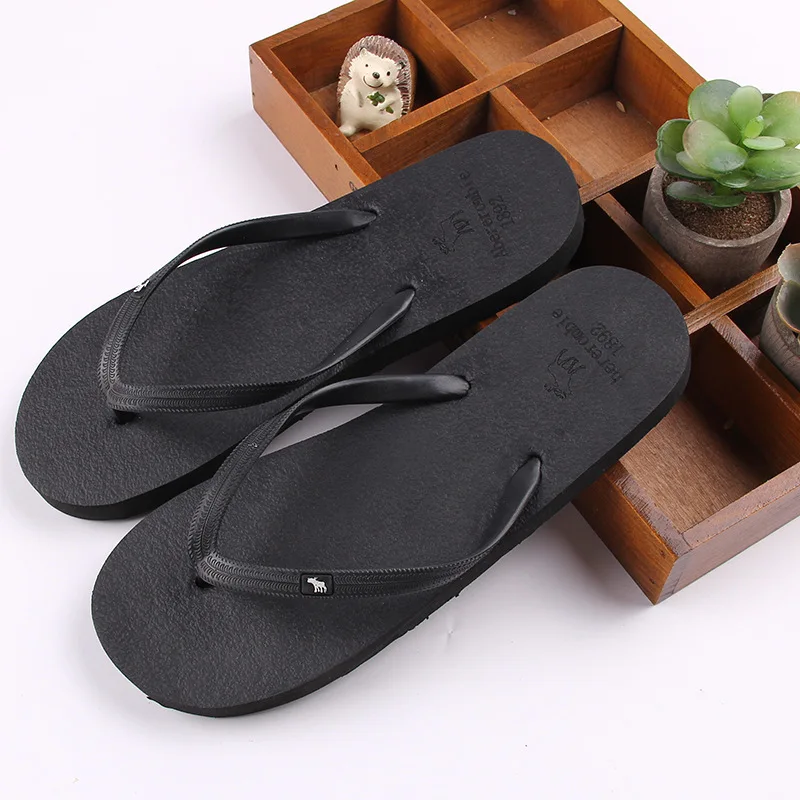 

Summer New Style Sandals Men And Women Split Toe Casual Flat Flip-flops Deer Solid Color Anti-slip Couples Sandals
