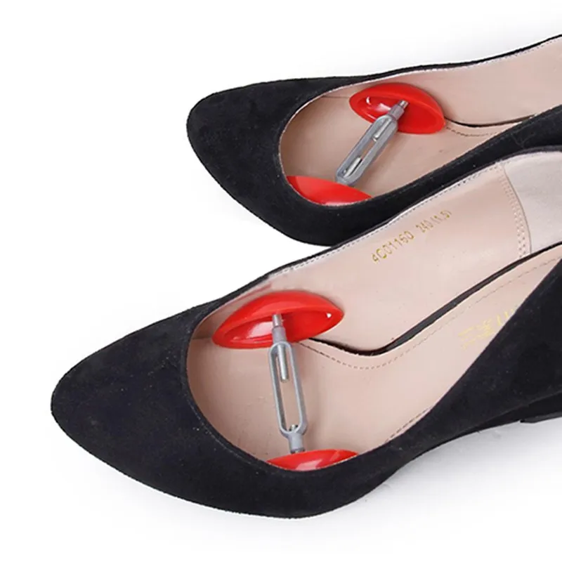 stretching shoes with shoe tree