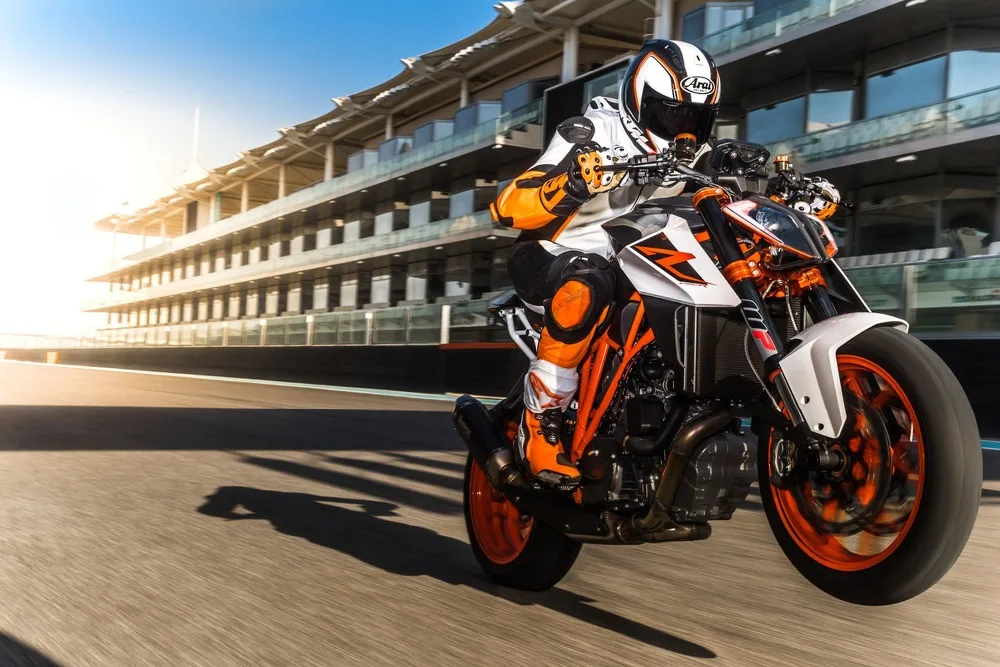 Аксессуары для KTM 1290 SUPER ADVENTURE ADV R/S/T- ветровой экран и поднятое лобовое стекло и линзы для фар