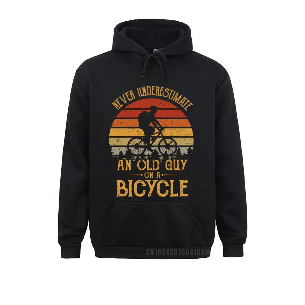 2021 New Men's Hoodies Vintage Never Underestimate An O d Guy On A Bicyc e Cyc ing ong S eeve T-Shirt__447 Sweatshirts  Long Sleeve Sportswears Geek Vintage Never Underestimate An O d Guy On A Bicyc e Cyc ing ong S eeve T-Shirt__447black