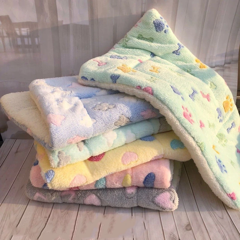 Blanket Puppy-Pads Pet-Supplies Cute-Shape Soft Warm Winter Thicken Pet-Bed-Mat Autumn