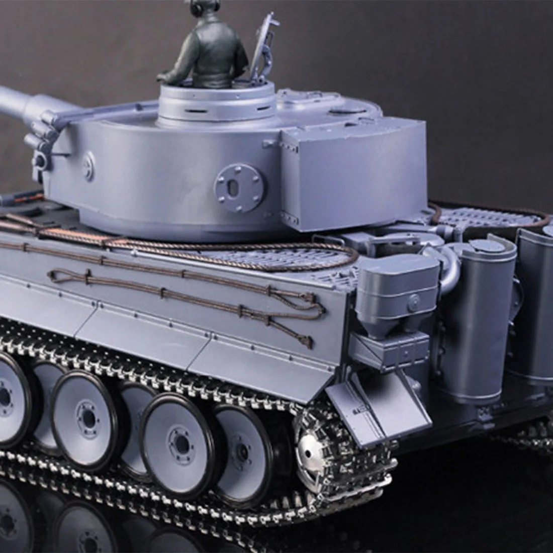 1:16 German Tiger Heavy Tank 2.4G Remote Control Model Military Tank With Sound Smoke Shooting Effect - Metal Ultimate Edition