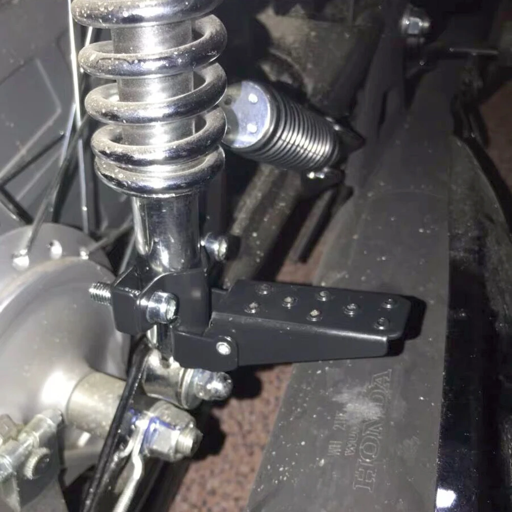 Retro Motorcycle Scooter Foldable Foot Pegs Clamp-on Axle Pedal Universal Footrests Motorbike Highway Peg CG125 GN125 AX100