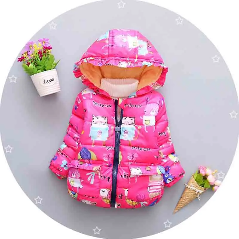 

chaqueta de bebé para niñas 2019 winter new girls cotton coat cute graffiti coat winter2-7T plus velvet jacket children's jacket