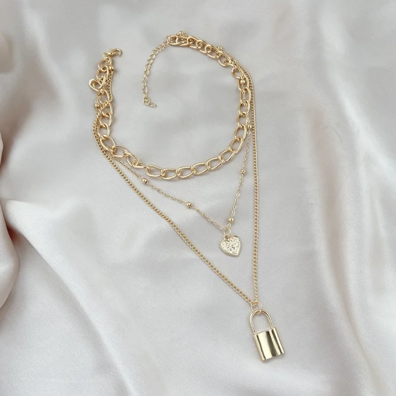 

2023 cute Key Lock Pendant Necklace Retro Simple Gold Double-Layer Clavicle Necklace Women collar Necklace joyero Jeweler gothic