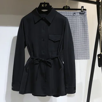 

Women black shirt and skirt