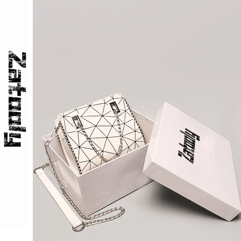 

The Latest Style In 2019, Fashionable French Niche High-quality Inclined Bag, Pure Color Chain Bag, Simple Atmosphere
