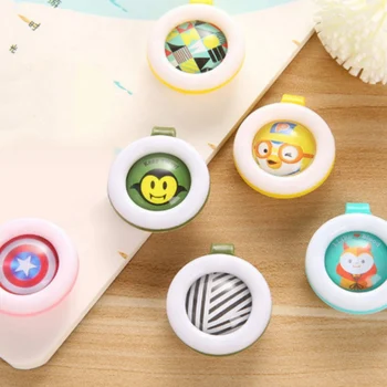 

Hot Baby Mosquito Repellent Buckle Kid Outdoor Safety Portable Cartoon Natural Plant Anti-mosquito Buttons Brooch Random Color