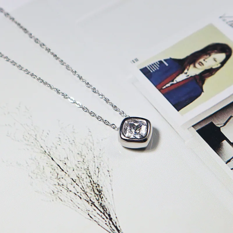 

Girl'S Accessories S925 Fine Silver Simple Super Shiny Square Zircon Necklace High Grade Sense Elegant Short Choker Women's