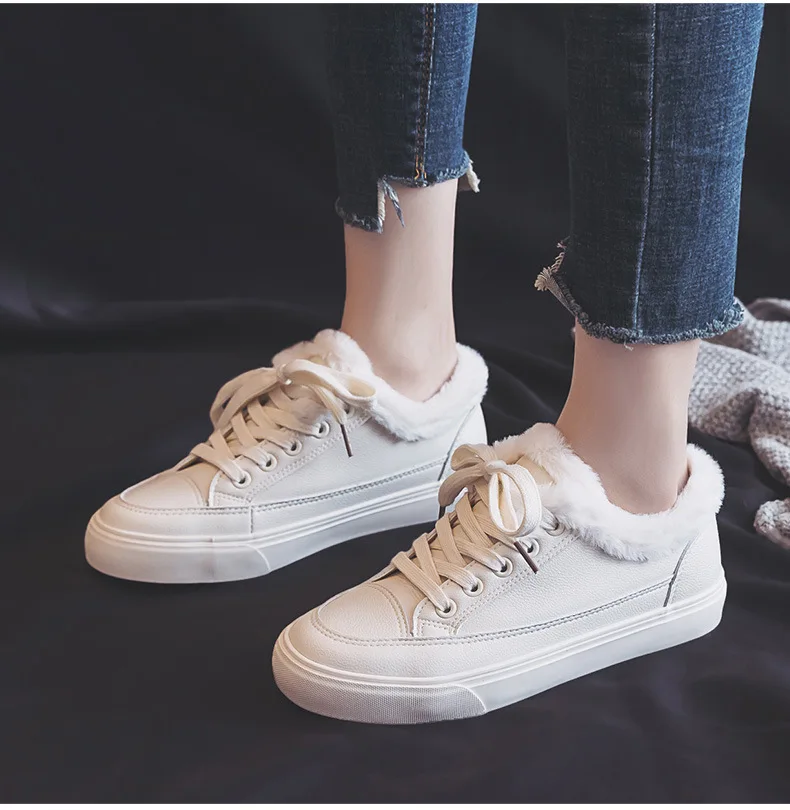 

Warm Thick Flat Shoes Women Sneakers Winter 2019 New Student Wild Board Shoes Sewing Solid Color Casual Short Plush Shoes