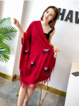 

Europe And America Women Scarves Jacquard New Cashmere Thickened Shawl Autumn And Winter Warm Fringe Scarf