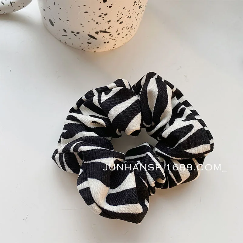 Temperament Black Scrunchies Autum/Winter Fashion Hair Ties Ponytail Holder Elastic Hair Band Women Girl Korean Hair Accessories hair bow for ladies