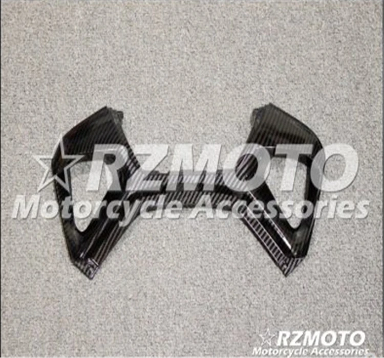 

For Ducati 899 1199 carbon fiber lacquered tail plate connected to the rear central air inlet