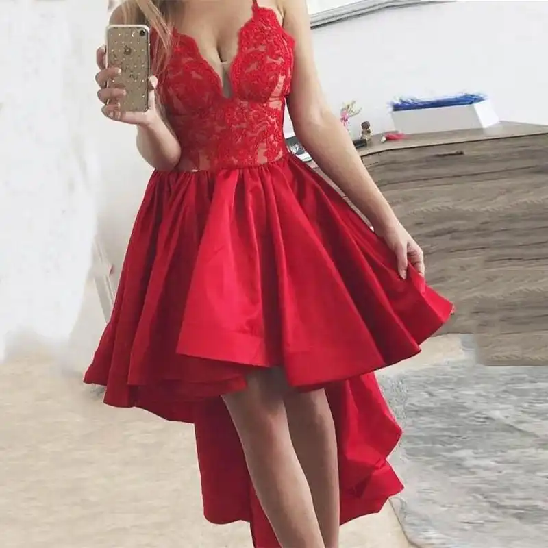 vestido vermelho de cetim curto