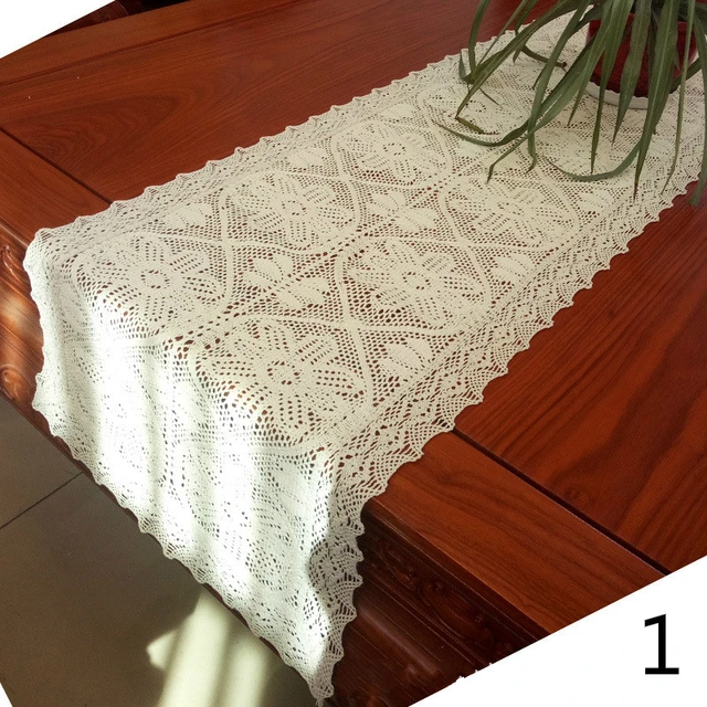 Chemin de table en dentelle au crochet et coton - Style bohème