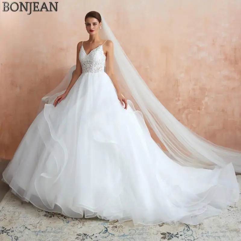 

Appliqued Lace V-neck Ball Gown Wedding Dress 2019 Plus Size Wedding Dress Wedding Dresses Bride Dress Vintage Bridal Dresses