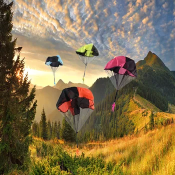 

Hand Throw Mini Parachute Fun Toy Child Kid Outdoor Sports Entertainment Sports Parachute Soldier Toy Game Educational Toy
