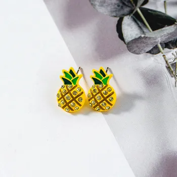 

2020 New Arrival Dominated fashion pineapple Crystal modelling Women Earrings sweet joker senior Stud Earrings