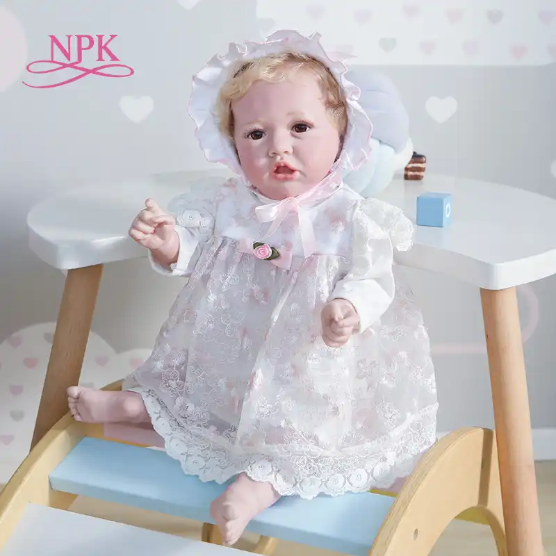 Npk 55センチメートルリボーン幼児人気リボーンsaskiaベベ人形プリンセスドレス手作りコレクター芸術人形風呂のおもちゃ 人形 Aliexpress