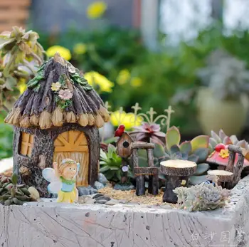 

Foreign trade export micro landscape resin decoration set wooden house chair flower fairy garden decoration