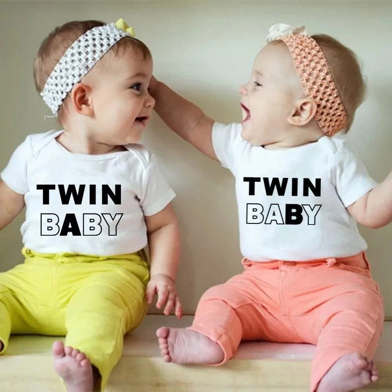 Divertente Twin Baby A/B Neonate Ragazzi Estate Cotone Maniche Corte Tuta Gemelli Body Per Bambini Abiti Unisex 0-24 Mesi