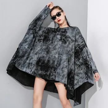 

Johnature 2020 New Casual Fashion Plus Size Women Clothes T-Shirts Spring O-neck Batwing Long Irregular Female Tops