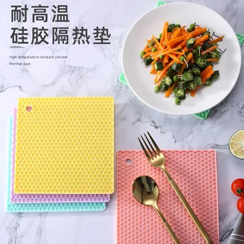 

100 pieces of square thick silicone baking heat insulation pad non-slip and anti-scald table mat and bowl mat can be customized