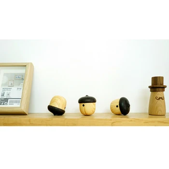 

J2 Wooden Nut Wireless Mini Bluetooth Speaker Stereo Sound Bag Pendant 8899