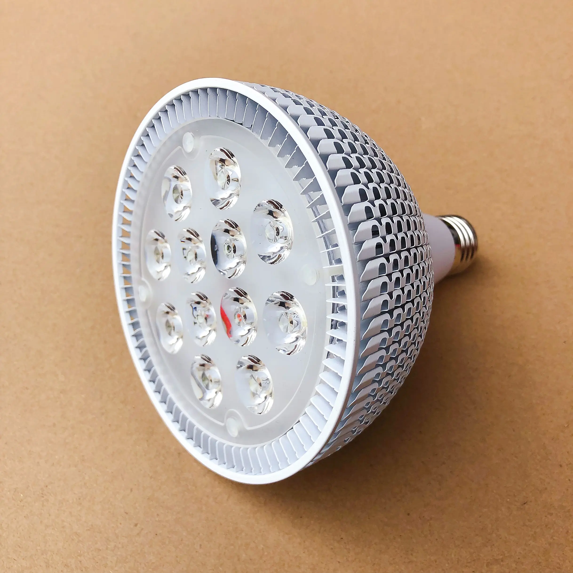 

Диммируемый Светодиодный точечный светильник 24 Вт PAR38 E27 E26 с регулируемой яркостью 110 В 220 В светодиодный ная лампа 12x2 Вт внутренний Точечный светильник Alumiunm light