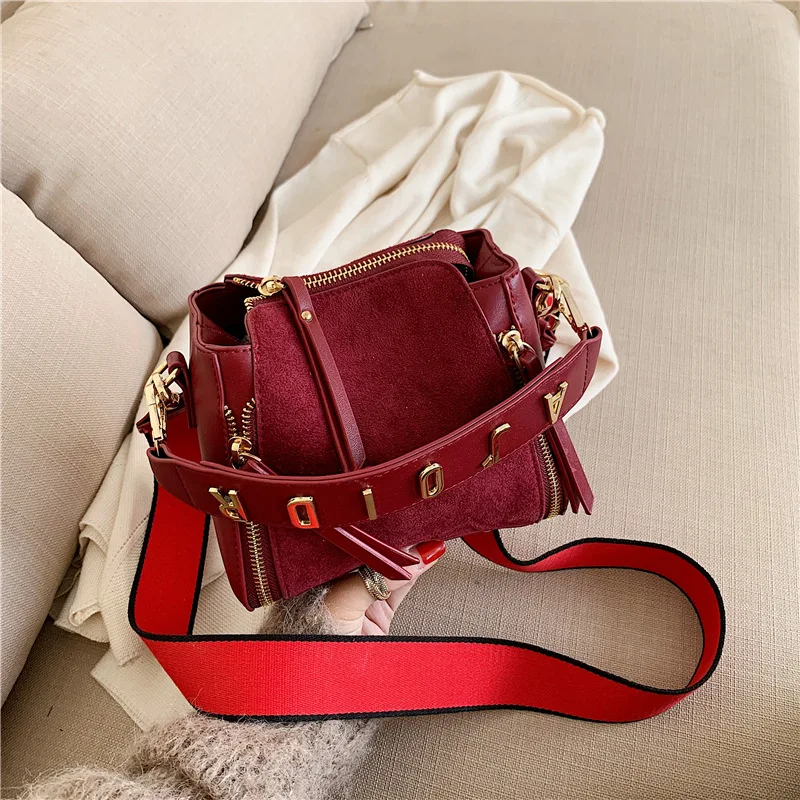 

Small Bag Women's 2019 Autumn And Winter New Style Fashion Hand Western Style Bucket Bag Versatile INS Online Celebrity Crossbod