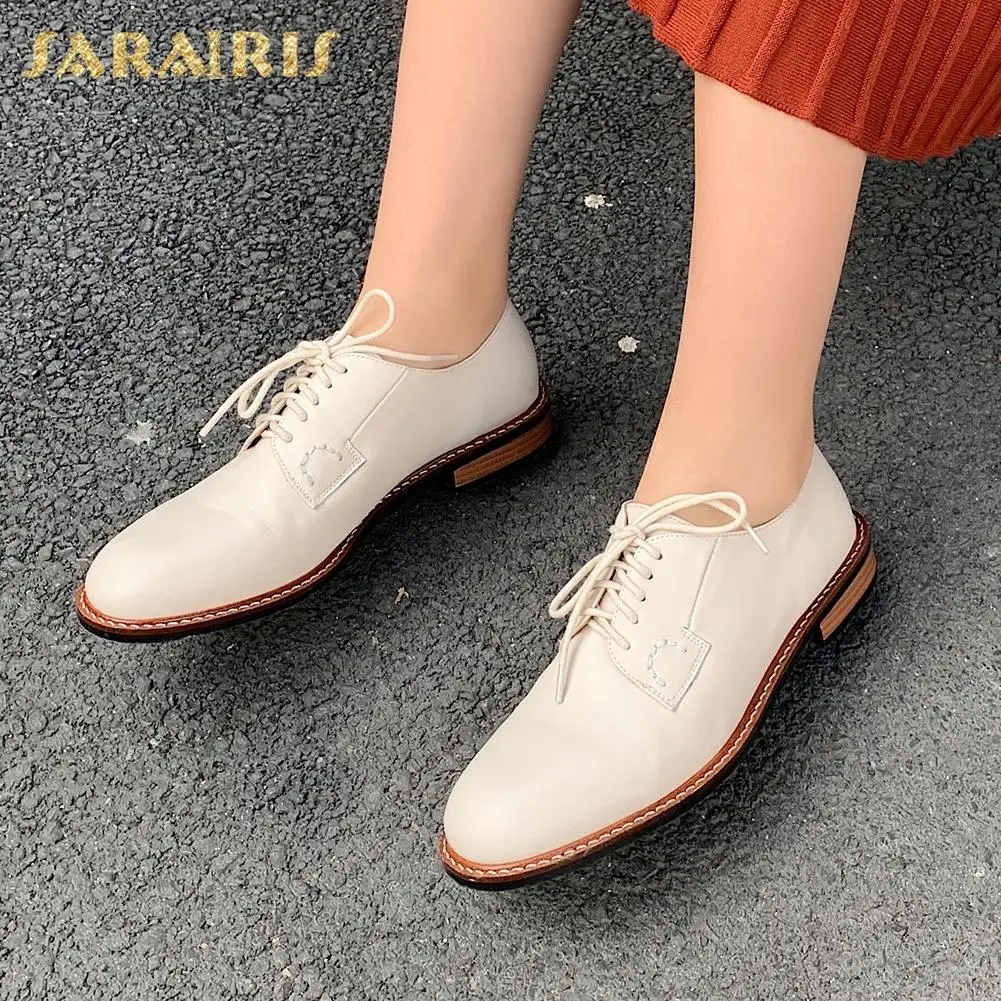 

Karinluna 2020 Large Size 43 Hot Sale Genuine Cow Leather Brogue Shoes Women Flats Lace-Up Solid Office Lady Shoes Woman Flats