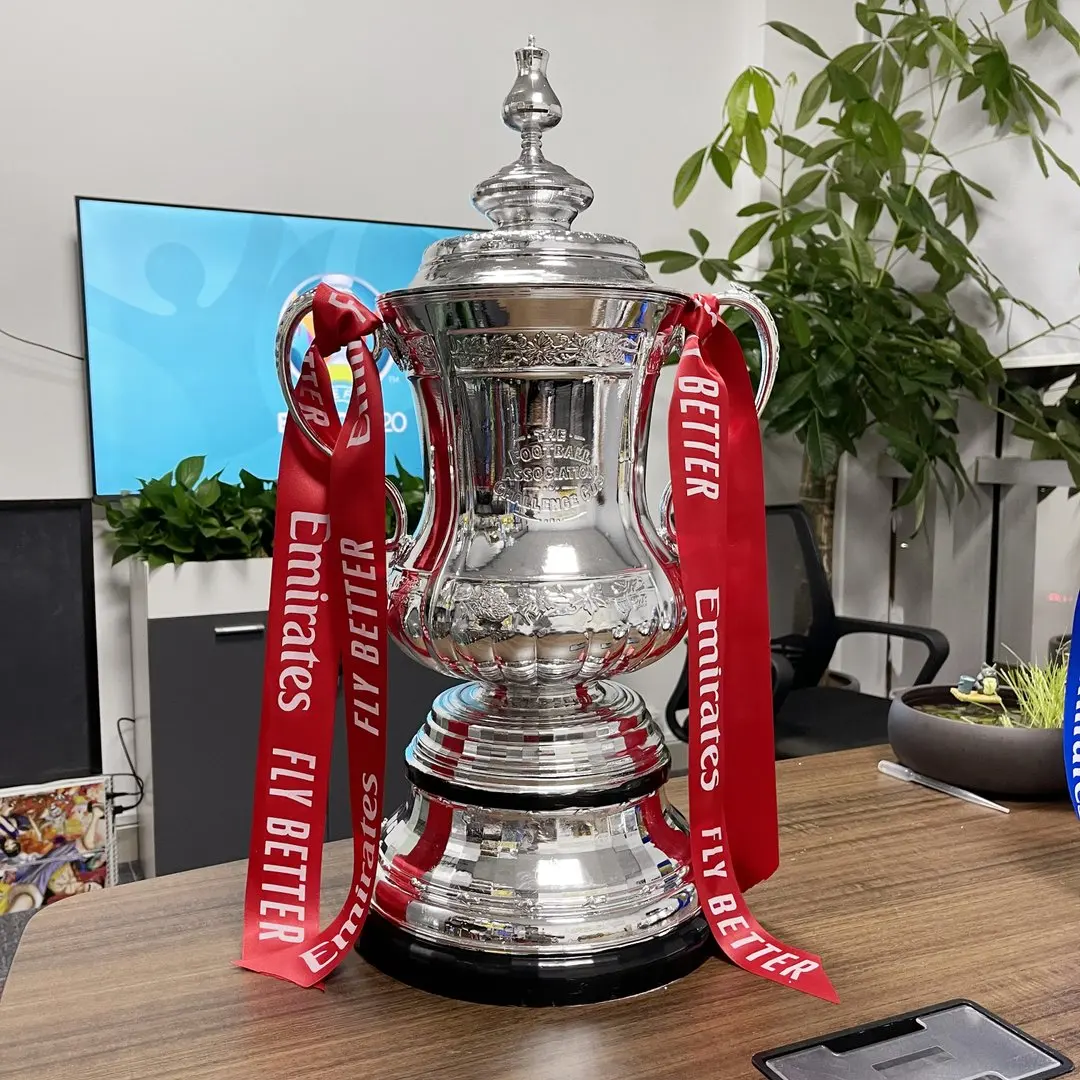 FA Cup Trophy-61.5cm полный размер Лестер 2021 | Спорт и развлечения