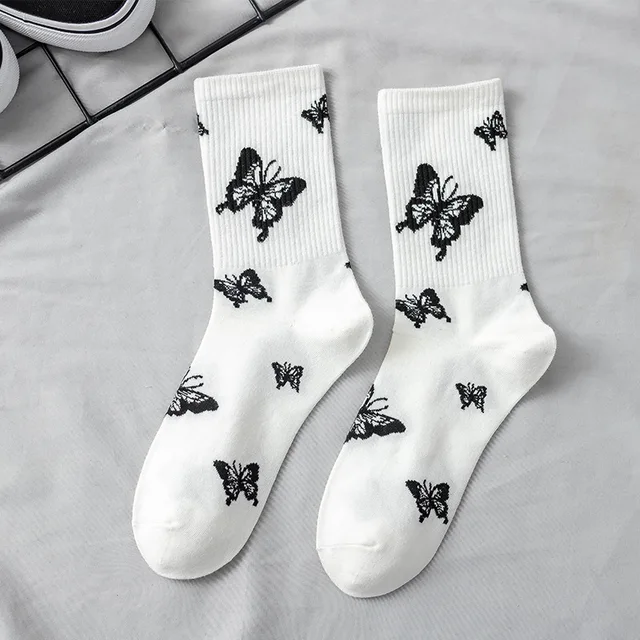 Women Korea Funny Socks Long Socks Black Cool Socks Harajuku GD Hip Hop Cotton Skateboard Socks Men New Trend Daisy Socks Men 18