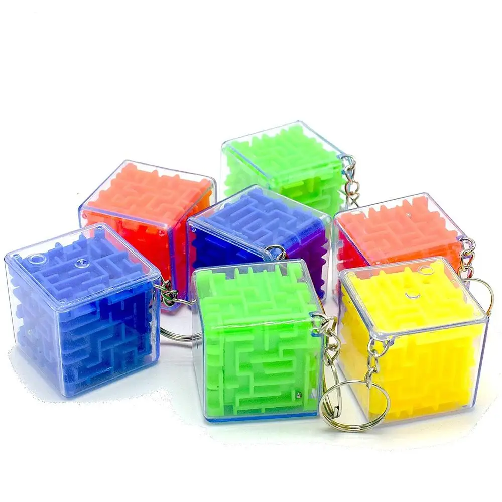 

Color Children's Puzzle Game Maze Cube 3CM Keychain Three-dimensional Hexahedron Rotating Bead Maze Decompression Toy