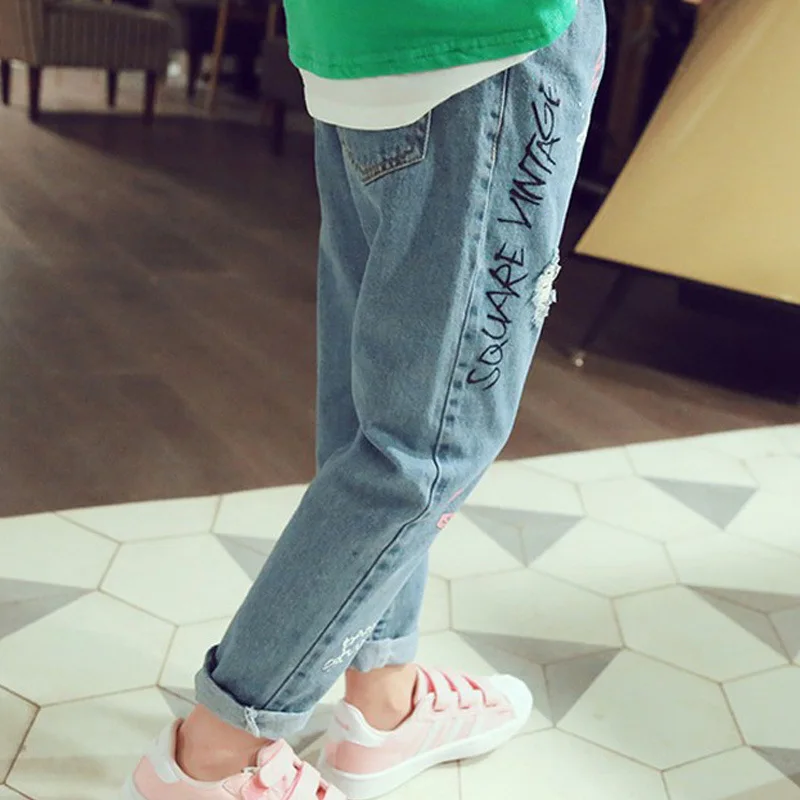 キッズ用ボトムス Bonpoint SS25 JEANS FLOWER (S05GPAW00012 577B) 231003_4616_720x.jpg?v=1718600254