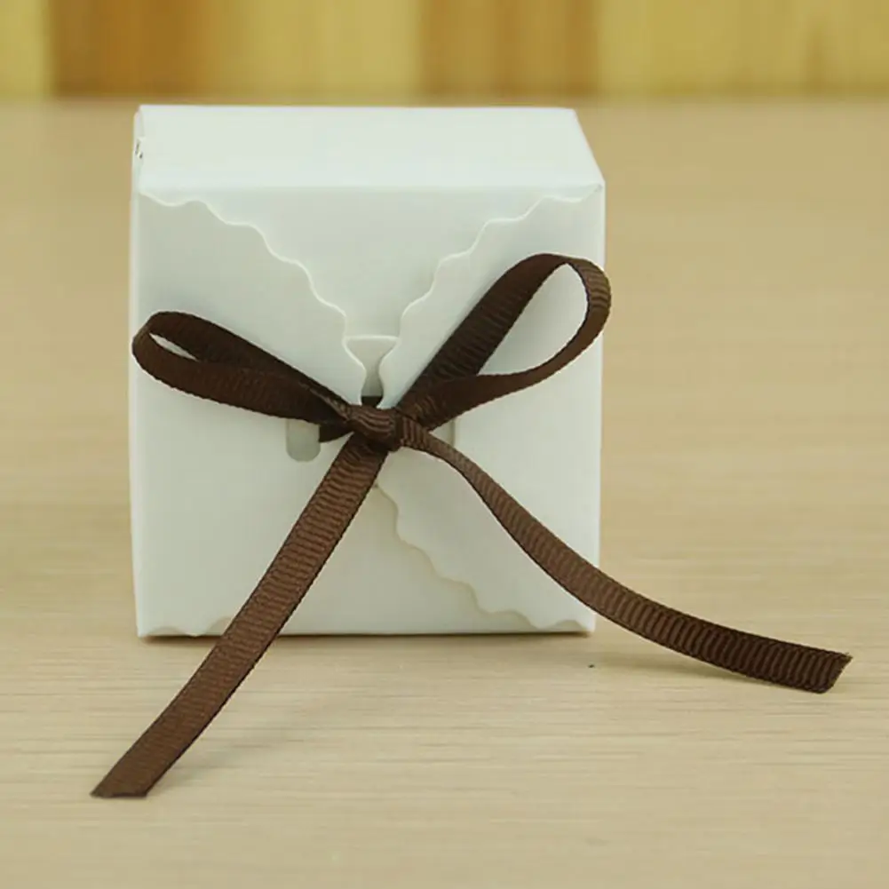 

50Pcs Vintage Rope Card Kraft Paper Square Party Sweets Candy Gift Boxes Case