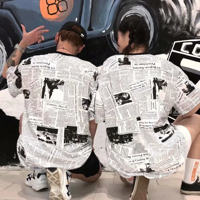 

INS Super Fire Short Sleeve Men's Newspaper T-shirt Harajuku-Style Loose-Fit Hip Hop Half Sleeve Tops BF Style Couple Clothes Su