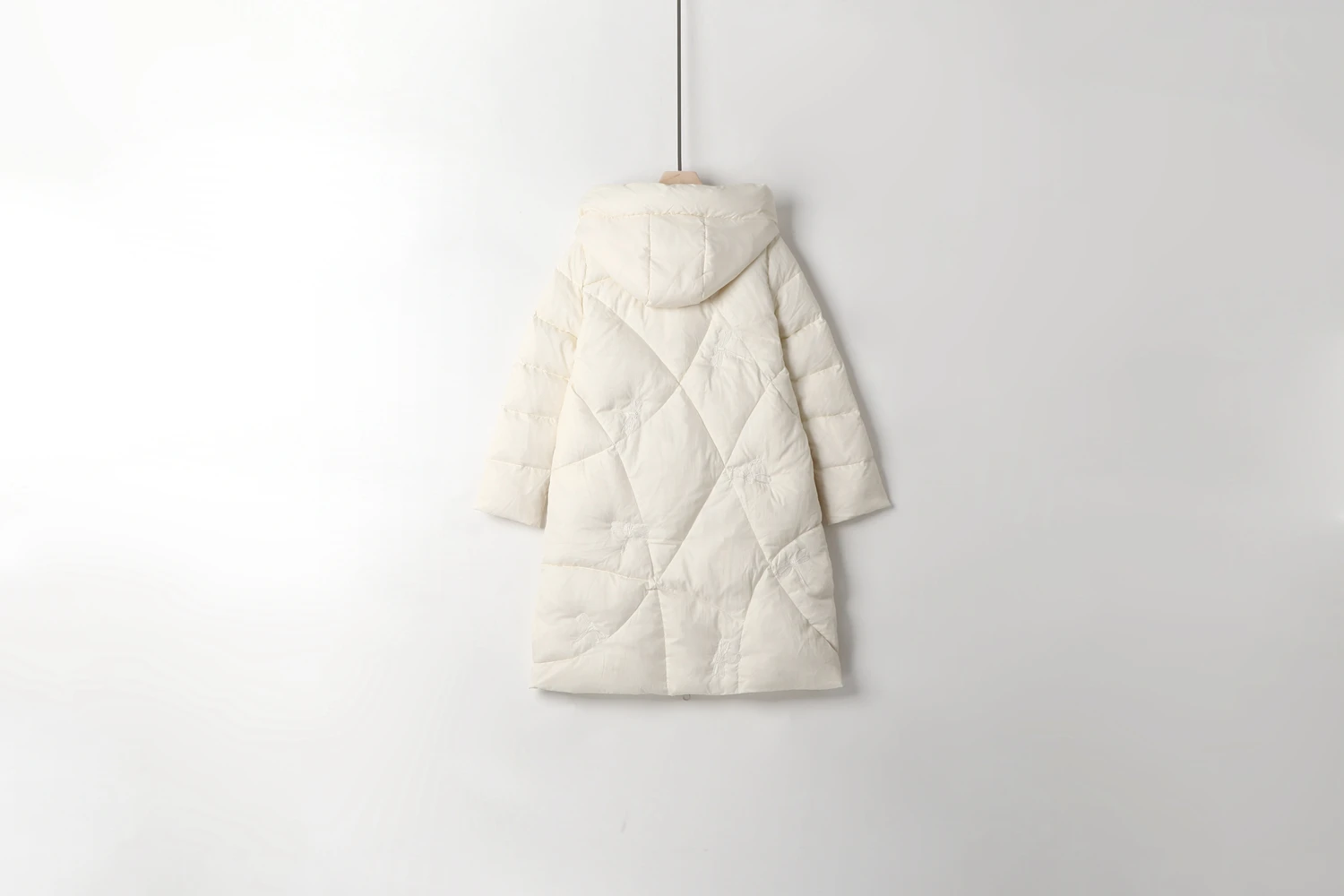 European and American fashion down jacket female 90% white duck body slimming hooded solid color embroidered women's jacket
