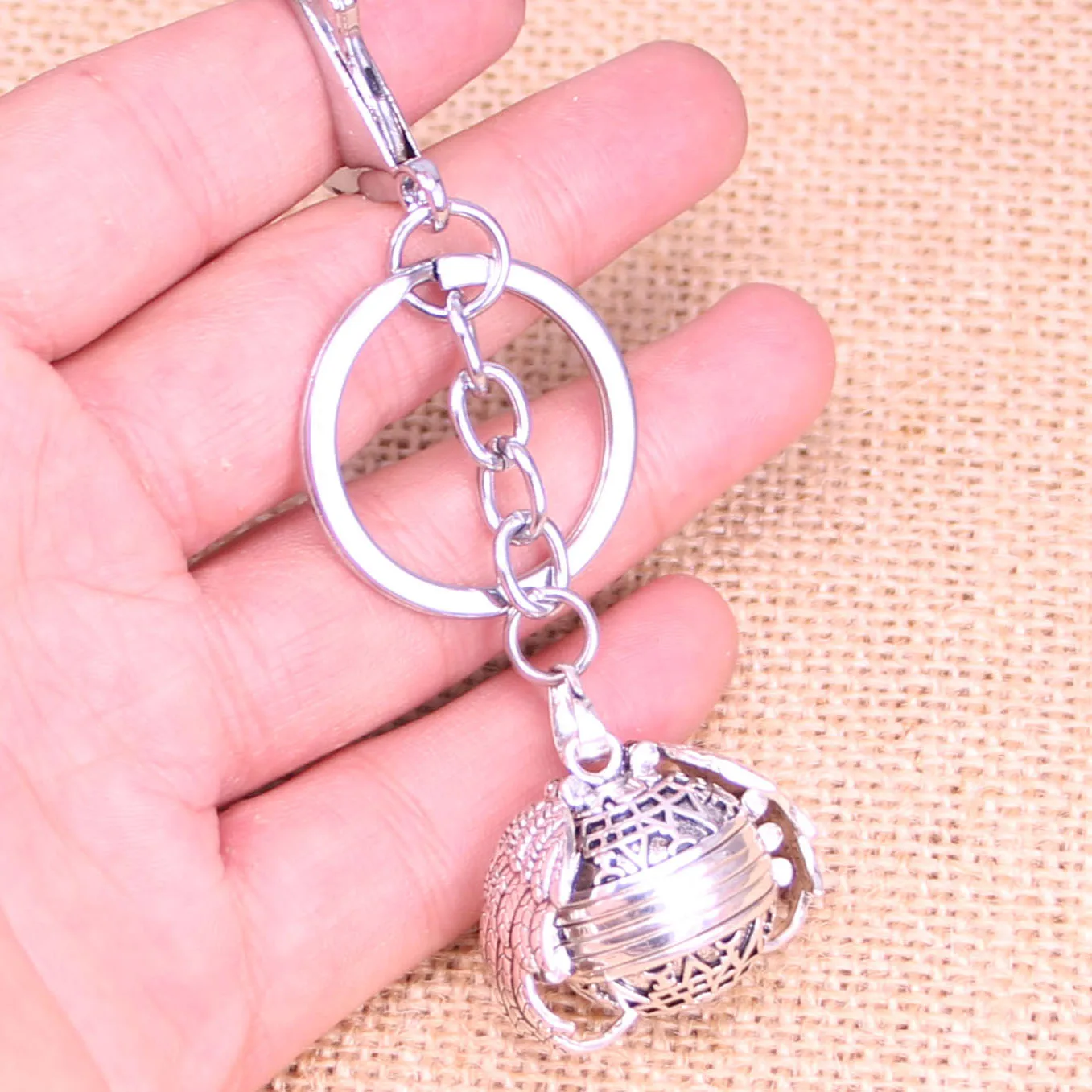 

Magic Photo Pendant Memory Floating Locket Keychain Angel Wings Flash Box Fashion Album Box Keychain for Gift