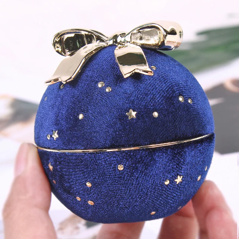 Wholesale jewelry packaging box in blue velvet round  for ring pendant and necklace