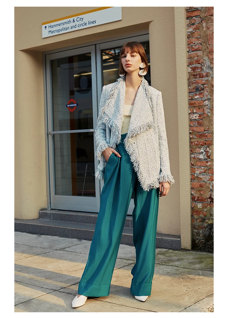 Tweed Jacket Coat Women Autumn Winter Wool Overcoat Female Luxury Brand Runway Tassel Coat With Belt Chic Checkered Lady Outwear