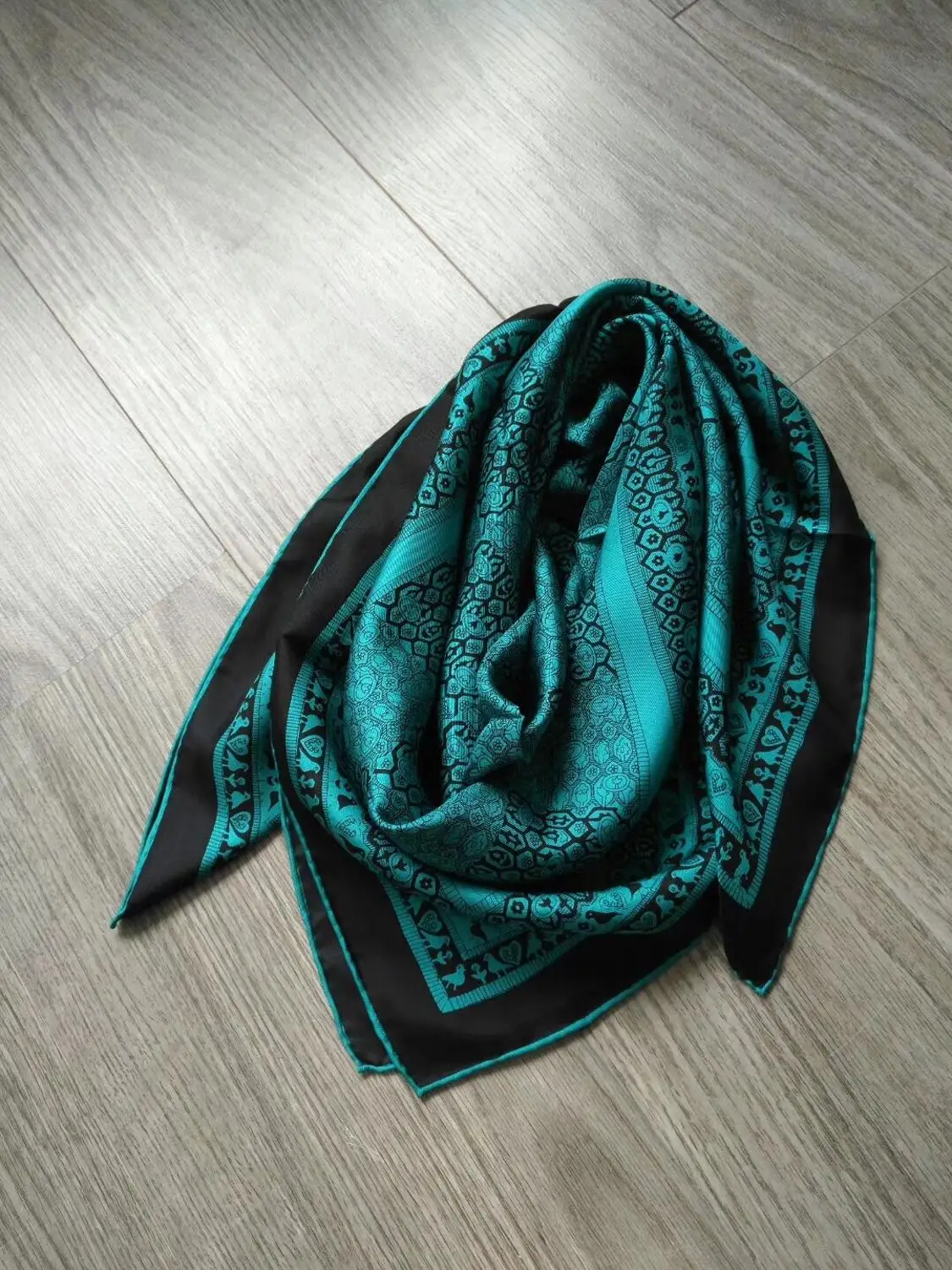 Новое поступление модный бренд классический узор шелковый шарф 90*90 см квадратная шаль саржевая обертка для женщин