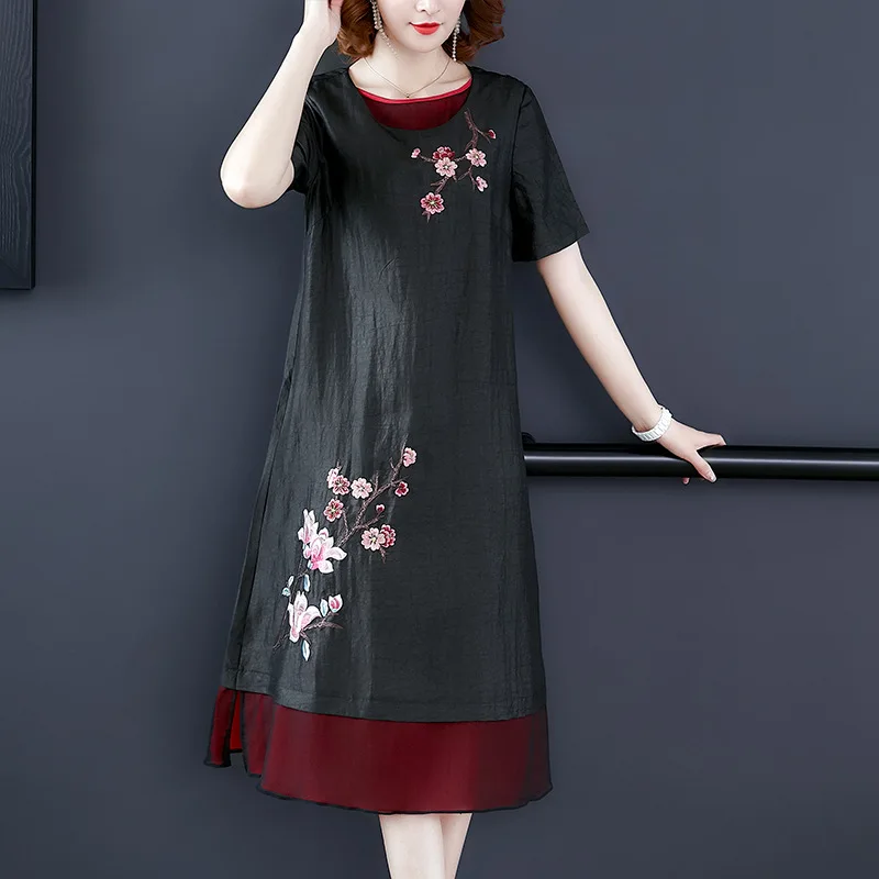 

Silk Silk Dress 2019 Spring And Summer New Style Middle-aged Middle-aged Women Dress Embroidered Buttercup Silk Mulberry Silk Me