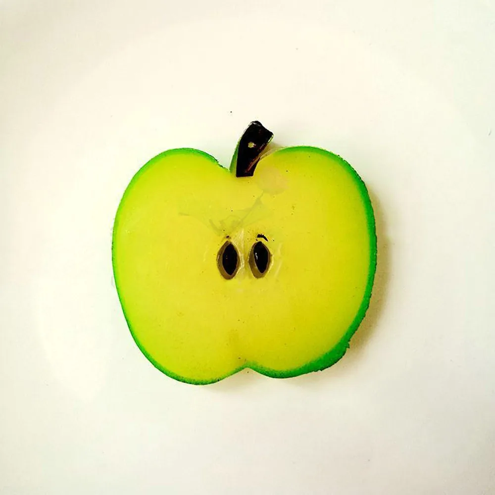 

Simulation Fruit Slice Small Green Apple Round Red Apple Piece With Handle Decorative Handmade Plastic Fruit