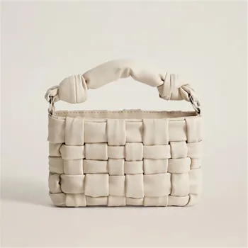 

2020 New Niche Design Small Bag Fashion Casual Weave Shoulder Messenger Bags High Quality Women Purse and Handbags Channels Bags